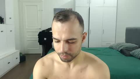 onebestlover online show from 18, 7, 2026