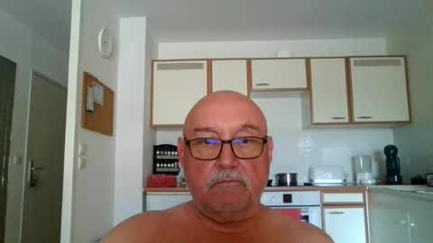Snapshot of onemoretimebis chatting on 4, 7, 2026 Onemoretimebis online show from 4, 7, 2026