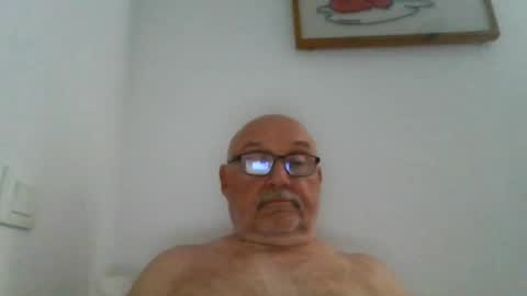 Snapshot of onemoretimebis chatting on 8, 8, 2026 Onemoretimebis online show from 8, 8, 2026