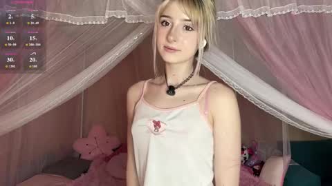Snapshot of onlyeva1 chatting on 31, 5, 2026 Eva online show from 31, 5, 2026