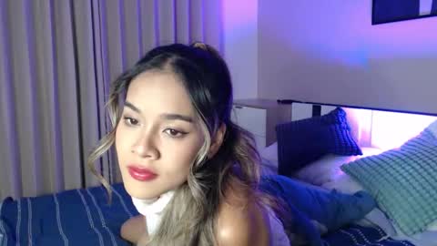 Snapshot of onlylilypeach chatting on 10, 5, 2026 Lily Peach - online show from 10, 5, 2026