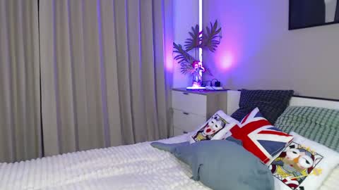 Lily Peach  -   online show from 29, 7, 2026