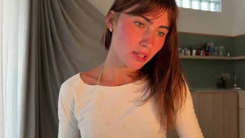 Snapshot of oofbabe__ chatting on 5, 7, 2026 Helen online show from 5, 7, 2026