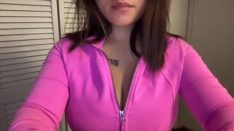 Snapshot of oohhellothere chatting on 11, 9, 2025 Miss Girly online show from 11, 9, 2025