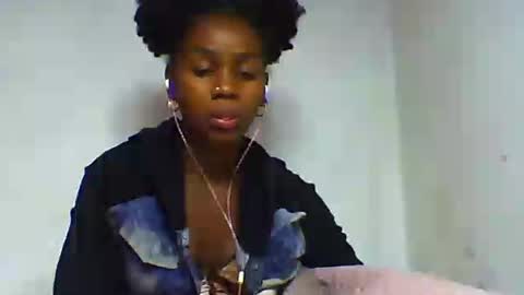 Snapshot of oooorazanasoa chatting on 24, 6, 2026 oooorazanasoa online show from 24, 6, 2026