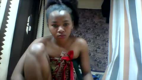 Snapshot of oooozafiette chatting on 5, 7, 2026 oooozafiette online show from 5, 7, 2026