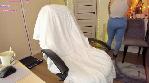 Snapshot of ophelia_mm chatting on 3, 12, 2025 Ophelia online show from 3, 12, 2025