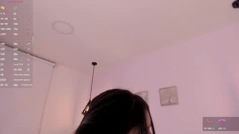 Miss Guzman  online show from 19, 9, 2025