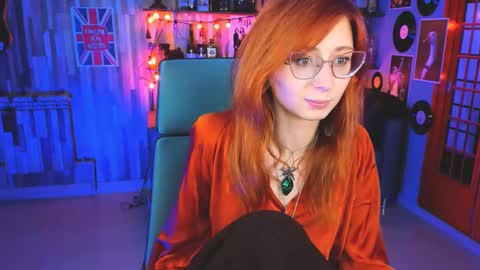 Orianna -  Hi Im into geek culture cosplay crafting LARP games. Shall we play DnD online show from 22, 12, 2024