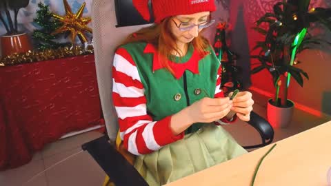 Orianna -  Hi Im into geek culture cosplay crafting LARP games. Shall we play DnD online show from 25, 12, 2024