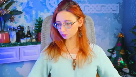 Orianna -  Hi Im into geek culture cosplay crafting LARP games. Shall we play DnD online show from 31, 12, 2024