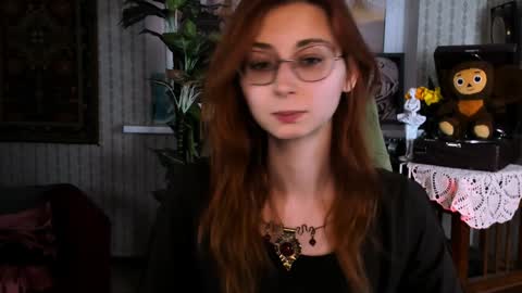 Orianna -  Hi Im into geek culture cosplay crafting LARP games. Shall we play DnD online show from 5, 1, 2025