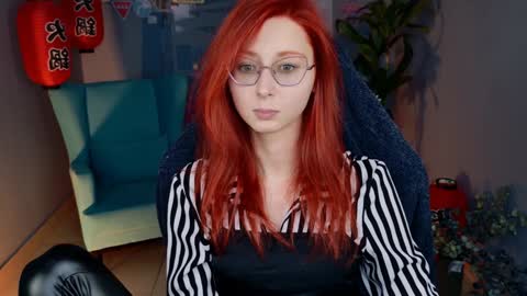 Orianna -  Hi Im into geek culture cosplay crafting LARP games. Shall we play DnD online show from 7, 1, 2025