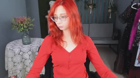 Orianna -  Hi Im into geek culture cosplay crafting LARP games. Shall we play DnD online show from 13, 1, 2025