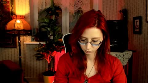 Orianna -  Hi Im into geek culture cosplay crafting LARP games. Shall we play DnD online show from 14, 1, 2025