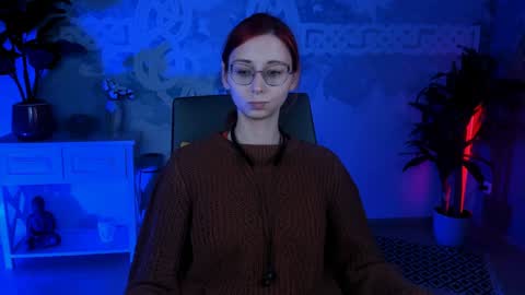 Orianna -  Hi Im into geek culture cosplay crafting LARP games. Shall we play DnD online show from 2, 2, 2025