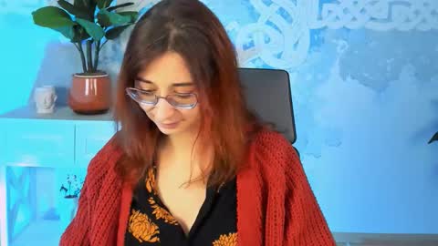Orianna -  Hi Im into geek culture cosplay crafting LARP games. Shall we play DnD online show from 15, 10, 2025