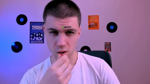 Snapshot of oscar_rage chatting on 19, 5, 2026 oscar_rage online show from 19, 5, 2026