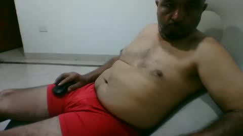 oscarjhe3512 online show from 28, 2, 2026