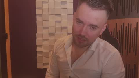 Oscar Steel Savage online show from 5, 3, 2025