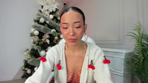 Snapshot of oshun_25 chatting on 23, 12, 2024 Oshun online show from 23, 12, 2024