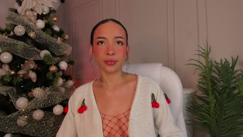 Snapshot of oshun_25 chatting on 23, 12, 2024 Oshun online show from 23, 12, 2024