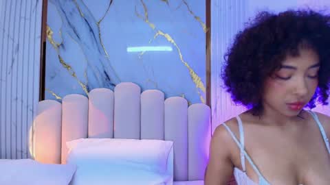 Snapshot of oshun_25 chatting on 4, 2, 2025 Oshun online show from 4, 2, 2025
