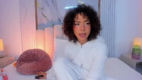 Snapshot of oshun_25 chatting on 3, 3, 2025 Oshun online show from 3, 3, 2025