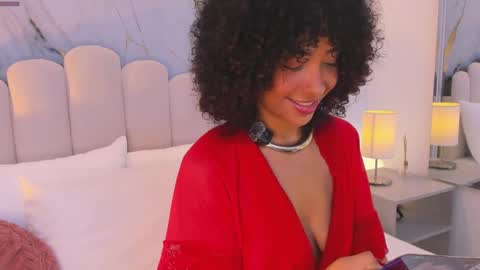 Snapshot of oshun_25 chatting on 25, 9, 2025 Oshun online show from 25, 9, 2025