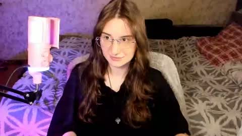 Snapshot of oskar_fucker chatting on 6, 8, 2026 Leliana online show from 6, 8, 2026