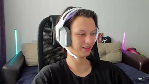 Ostin online show from 4, 3, 2026