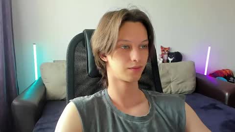 Snapshot of ostin_meoww chatting on 28, 5, 2026 Ostin online show from 28, 5, 2026