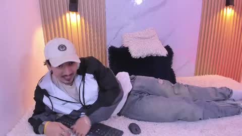 Otto Andrew online show from 14, 4, 2026