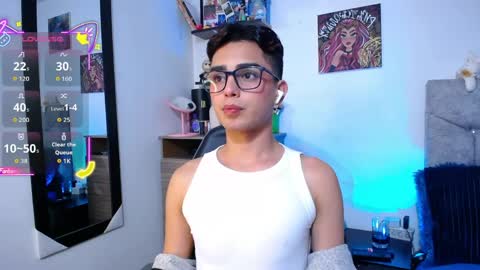 Owen  Independent model  online show from 8, 4, 2026