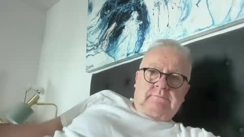 ozhairybearxxxx online show from 20, 12, 2024