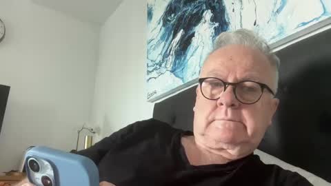 ozhairybearxxxx online show from 22, 12, 2024