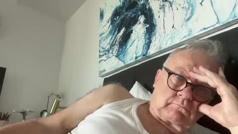 ozhairybearxxxx online show from 27, 12, 2024