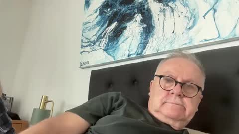 ozhairybearxxxx online show from 19, 2, 2026