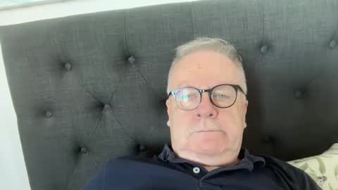 ozhairybearxxxx online show from 29, 3, 2026