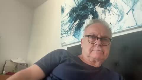 ozhairybearxxxx online show from 13, 4, 2026