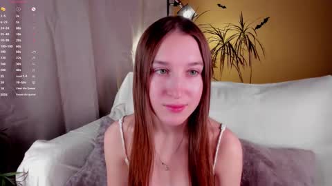 Caroline or just Lina online show from 4, 11, 2025