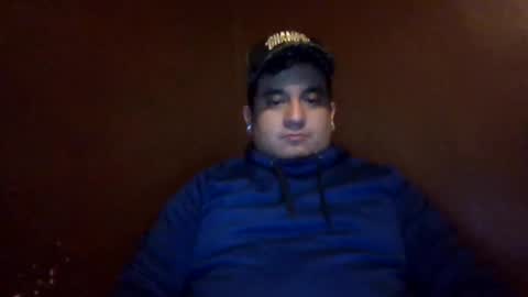 Snapshot of ozlo chatting on 5, 12, 2025 ozlo online show from 5, 12, 2025