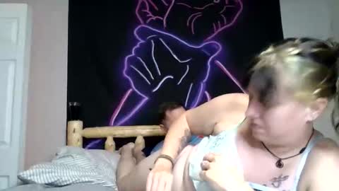 Snapshot of ozzybeast chatting on 11, 4, 2026 ozzybeast online show from 11, 4, 2026