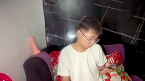 Snapshot of p1noytwink_gelo chatting on 8, 8, 2026 p1noytwink_gelo online show from 8, 8, 2026
