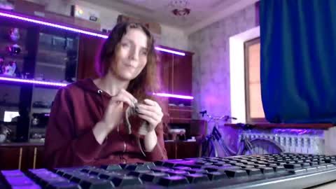Ella online show from 23, 5, 2026