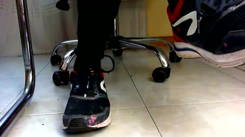 Snapshot of pablomenesssl chatting on 1, 1, 2025 Pablo Meness online show from 1, 1, 2025