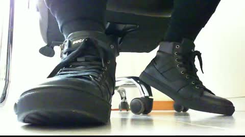 Snapshot of pablomenesssl chatting on 8, 1, 2025 Pablo Meness online show from 8, 1, 2025