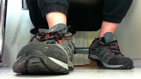 Snapshot of pablomenesssl chatting on 10, 2, 2025 Pablo Meness online show from 10, 2, 2025