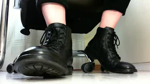 Snapshot of pablomenesssl chatting on 12, 2, 2025 Pablo Meness online show from 12, 2, 2025