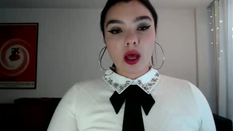 Snapshot of page_girl chatting on 1, 10, 2025 Page 3 online show from 1, 10, 2025